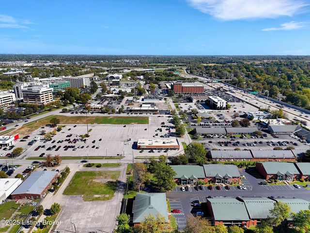 2 Dupont Way 7, Louisville, KY 40207