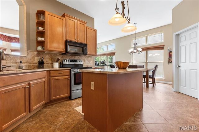 165 Carlton Point Drive, Wentzville, MO 63385