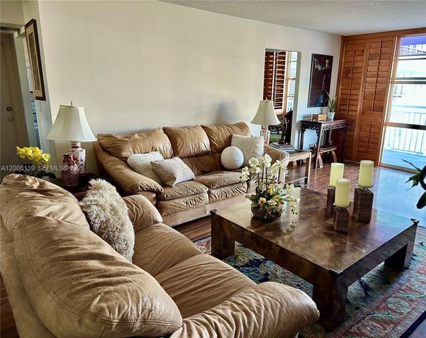 301 174th St 2020, Sunny Isles Beach, FL 33160