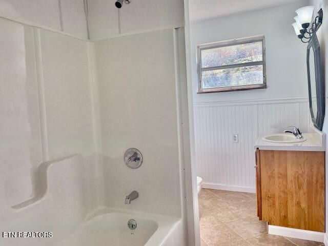 526 Blue Hollow Rd, Rose Hill, VA 24281