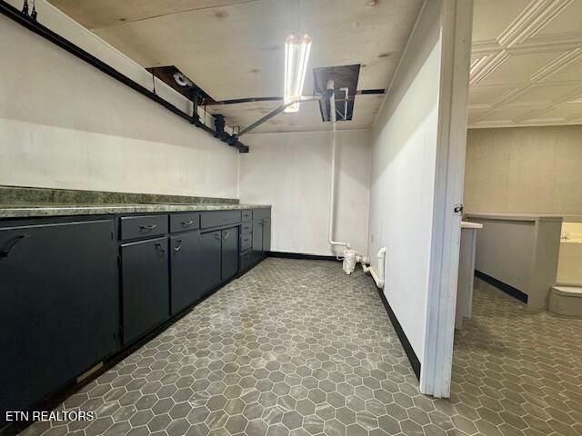 526 Blue Hollow Rd, Rose Hill, VA 24281