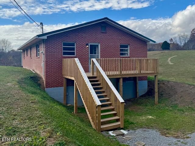 526 Blue Hollow Rd, Rose Hill, VA 24281