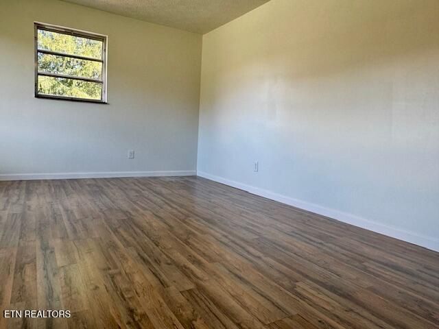 526 Blue Hollow Rd, Rose Hill, VA 24281