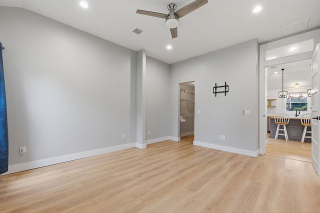 420 W 5th, Belle Plaine, KS 67013