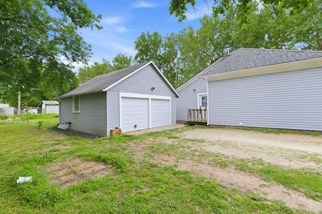 420 W 5th, Belle Plaine, KS 67013