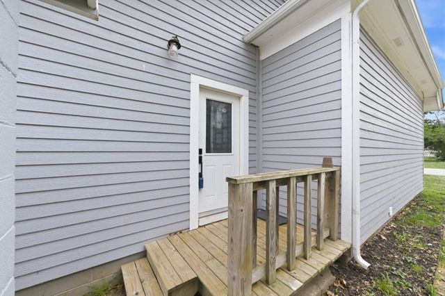 420 W 5th, Belle Plaine, KS 67013