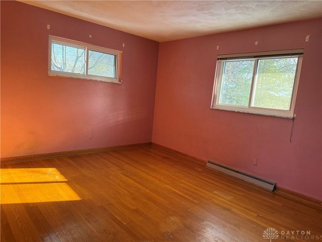 824 Lovetta Drive, Dayton, OH 45429