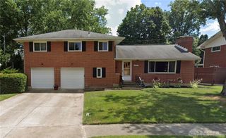 824 Lovetta Drive, Dayton, OH 45429