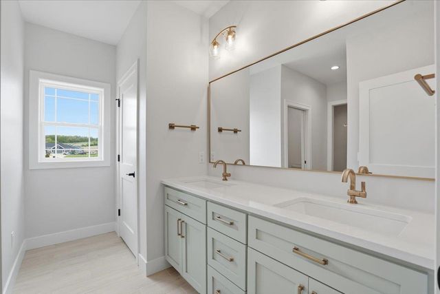 567 Morning Cove Circle, Verona, WI 53593