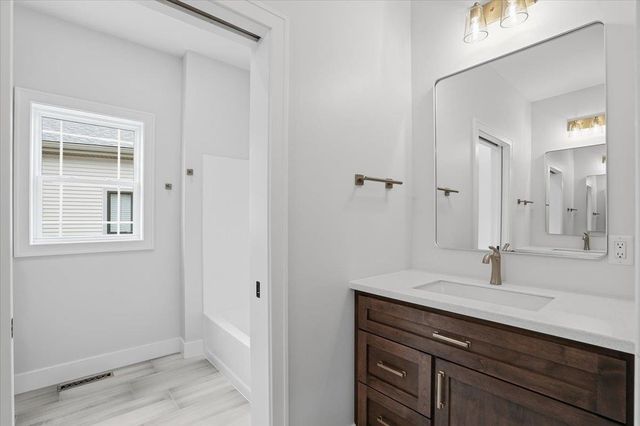 567 Morning Cove Circle, Verona, WI 53593