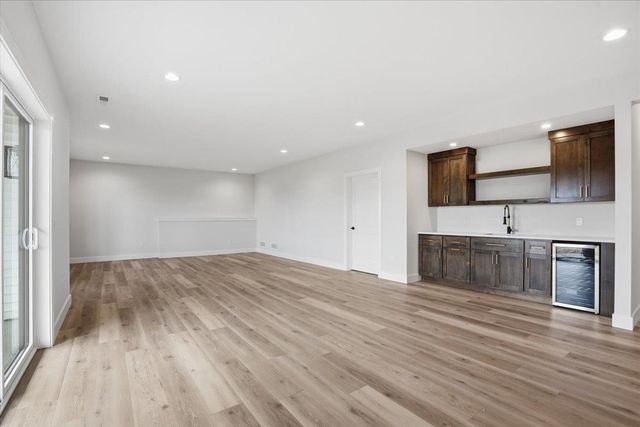 567 Morning Cove Circle, Verona, WI 53593