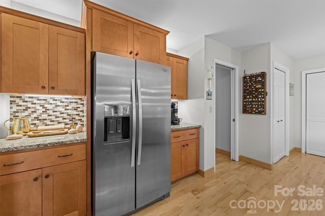 4 Governors Way, Asheville, NC 28804