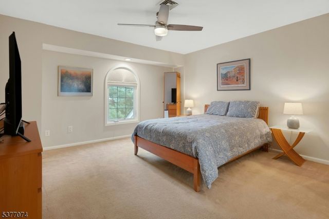 18 Cable Ct, Montville Twp., NJ 07045