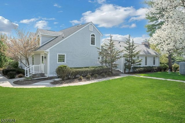 18 Cable Ct, Montville Twp., NJ 07045