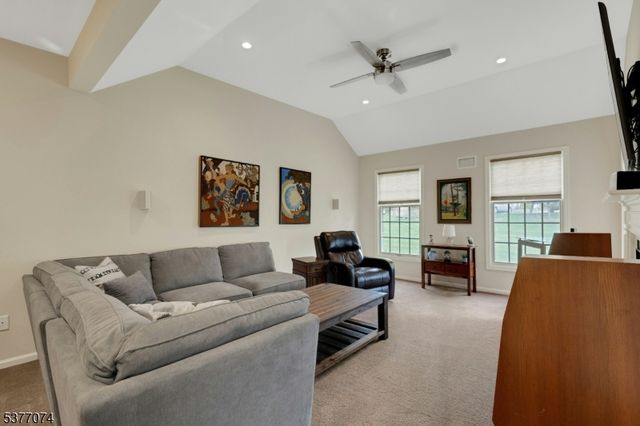 18 Cable Ct, Montville Twp., NJ 07045