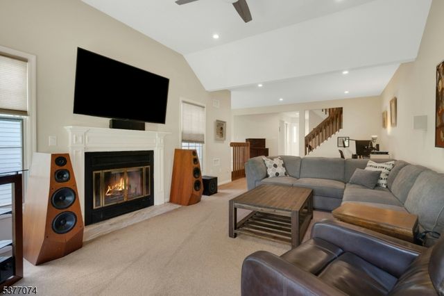 18 Cable Ct, Montville Twp., NJ 07045