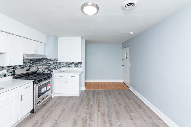 9450 Washington Road 4B, Niles, IL 60714