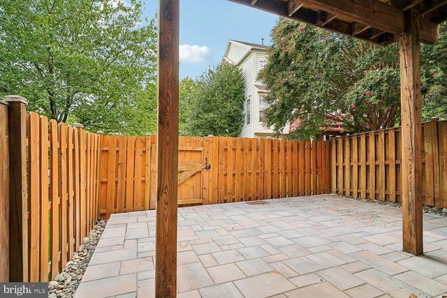 33 ARELL CT, Alexandria, VA 22304