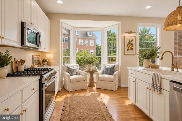 33 ARELL CT, Alexandria, VA 22304