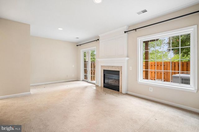 33 ARELL CT, Alexandria, VA 22304