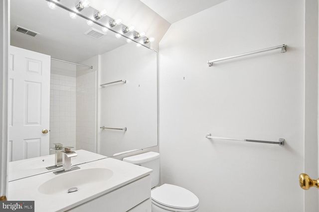 33 ARELL CT, Alexandria, VA 22304