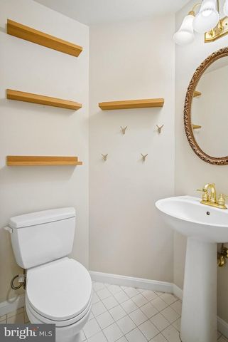 33 ARELL CT, Alexandria, VA 22304