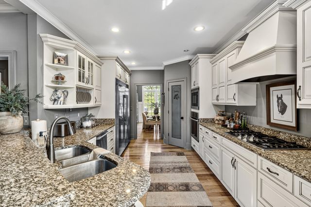 104 Deerfield Circle, Nicholasville, KY 40356