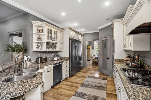 104 Deerfield Circle, Nicholasville, KY 40356