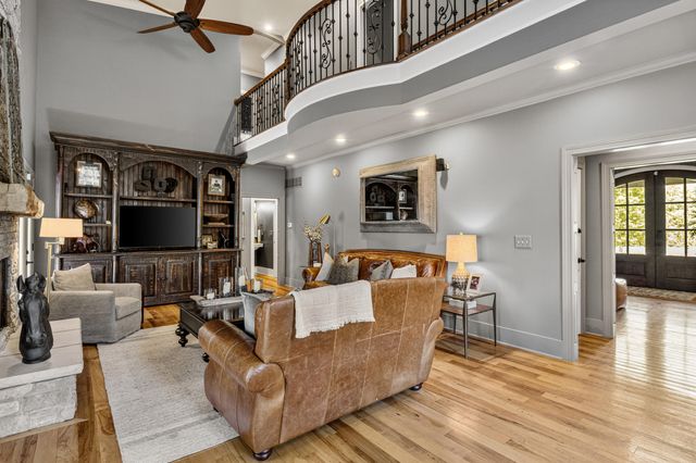 104 Deerfield Circle, Nicholasville, KY 40356