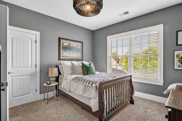 104 Deerfield Circle, Nicholasville, KY 40356