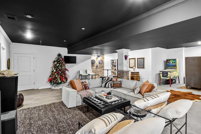 104 Deerfield Circle, Nicholasville, KY 40356