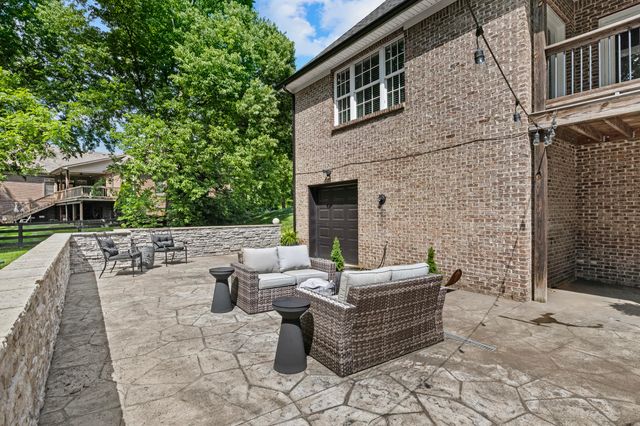 104 Deerfield Circle, Nicholasville, KY 40356