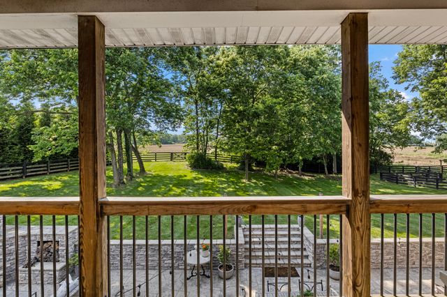 104 Deerfield Circle, Nicholasville, KY 40356