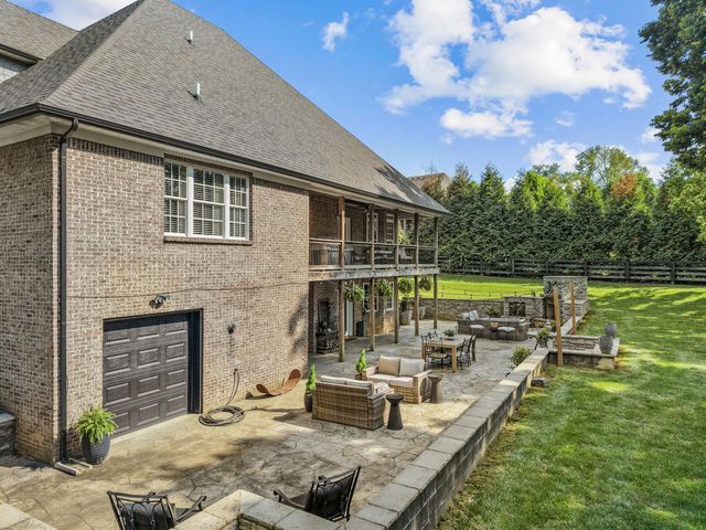 104 Deerfield Circle, Nicholasville, KY 40356