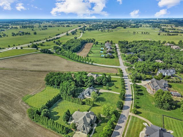 104 Deerfield Circle, Nicholasville, KY 40356