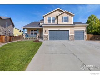 2010 Glenarbor Court, Longmont, CO 80504