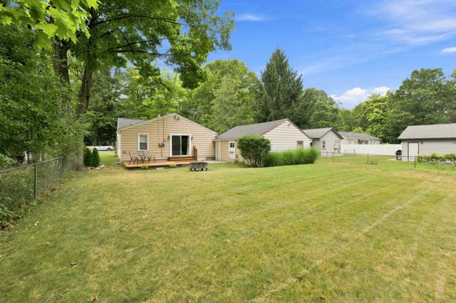 21484 Power Road, Farmington Hills, MI 48336