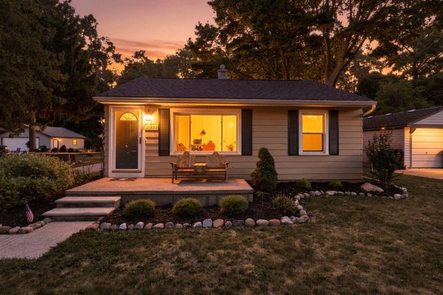 21484 Power Road, Farmington Hills, MI 48336