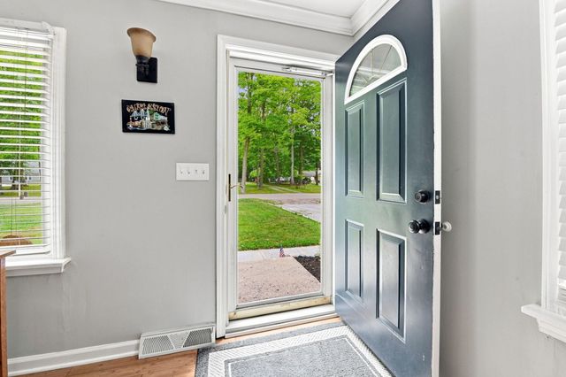 21484 Power Road, Farmington Hills, MI 48336