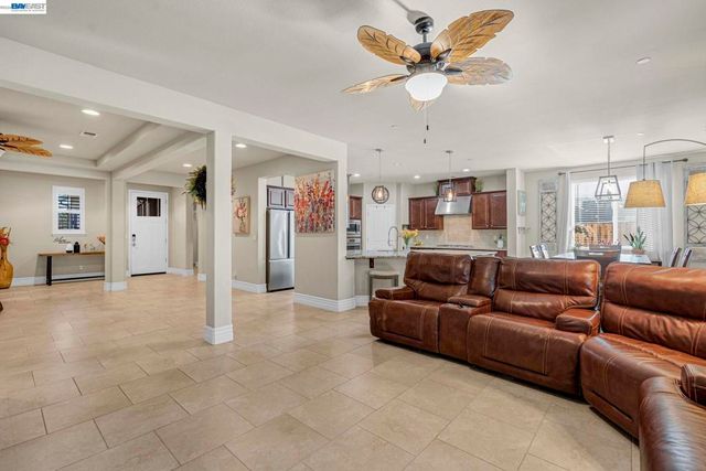 3101 Finchwood Ave, Fresno, CA 93619