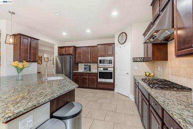 3101 Finchwood Ave, Fresno, CA 93619