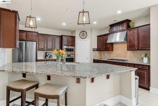 3101 Finchwood Ave, Fresno, CA 93619