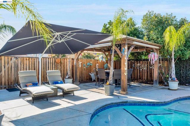 3101 Finchwood Ave, Fresno, CA 93619