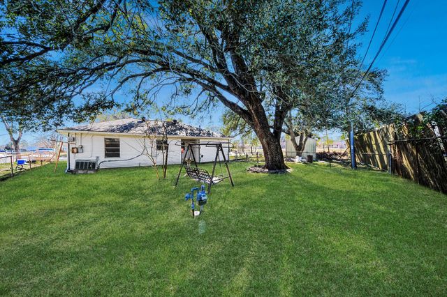 201 Delta Street, Pasadena, TX 77506