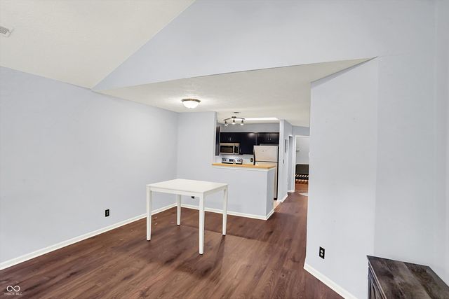 7747 Harbour Isle 8, Indianapolis, IN 46240