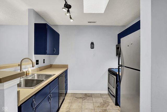 7747 Harbour Isle 8, Indianapolis, IN 46240