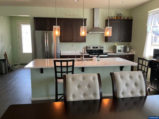 1525 N River Alder St, Canby, OR 97013