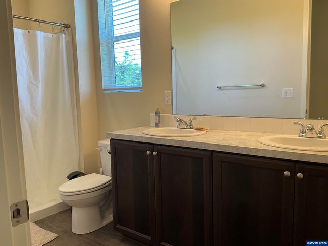 1525 N River Alder St, Canby, OR 97013