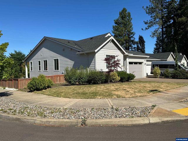 1525 N River Alder St, Canby, OR 97013