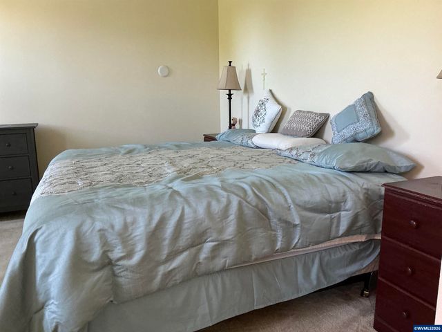 1525 N River Alder St, Canby, OR 97013